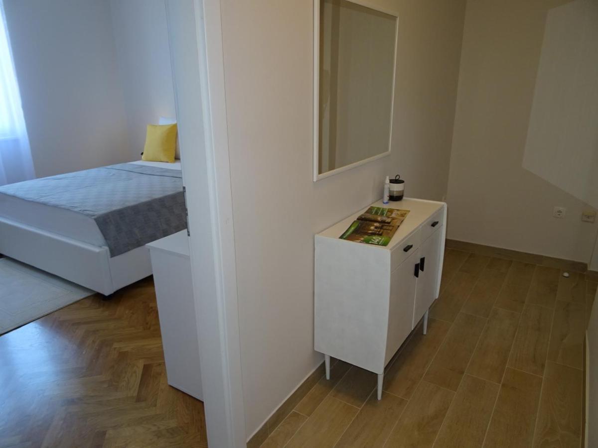 Luka's Arena View Apartment *
